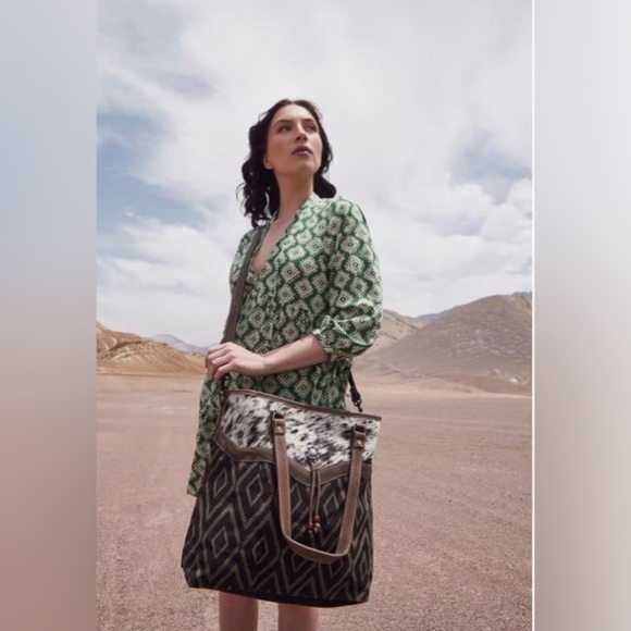 Myra Bag Western Tote Shoulder Bag for Women - Leather Crossbody Bag - Picture 7 of 8